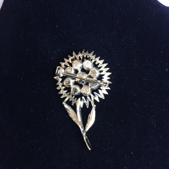 Set of 3 Vintage Flower Pins; 1 Sarah Coventry - Picture 8 of 8